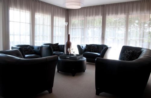 Nijensleek House | Mansion in Nijensleek with Sauna & Garden, cleaning included