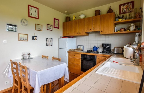 Parlan Villa | Mansion in Parlan with Bubble Bath & Views