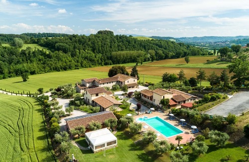 Ramazzano Villa | Mansion in Perugia with Pool & Green Hills