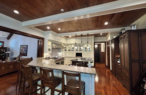 Evans House | Mansion on the Savannah River. 8 miles from the Augusta National Golf Course.
