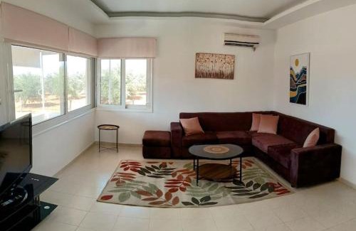 Anissaras House | Mant's house
