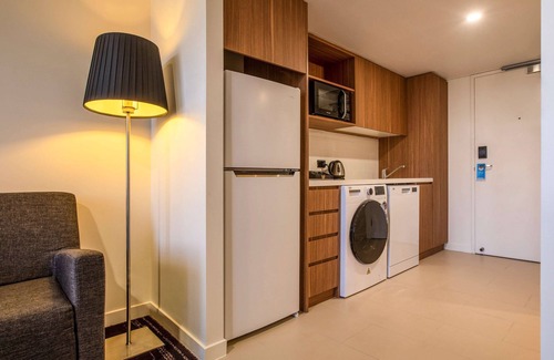Barney Point Hotel | Mantra Gladstone