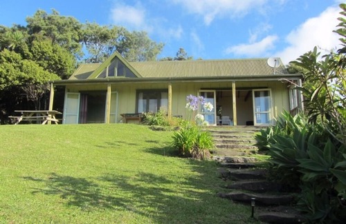 Raglan Cottage | Manu Bay Bush and Beach Cottage