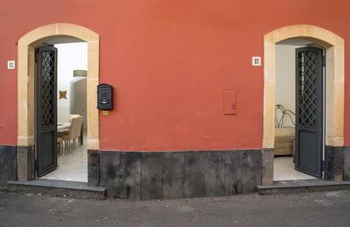 Aci Castello House | Manuela House