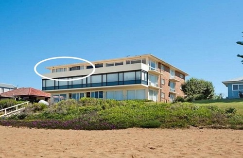 Wamberal Apartment | MANYANA | Accom Holidays