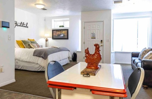 Mount Pleasant Apartment | Maple Canyon~waffles~kitchen~wash+dry