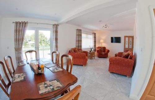 Cookstown House | Maple Cottage