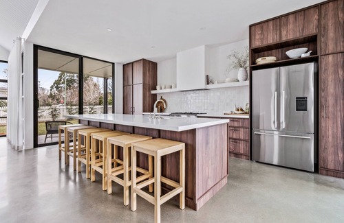 Berry House | Maple Suite, Berry - by Linnaeus Collection