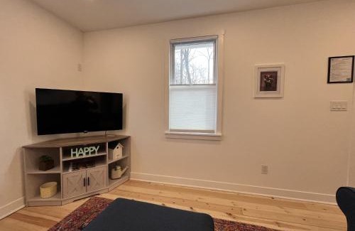 Paw Paw Lake House | Maplewood Cottages 2