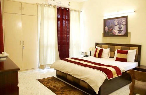 South Extension House | Maplewood Guest House, Neeti Bagh, New Delhiit is a Boutiqu Guest House