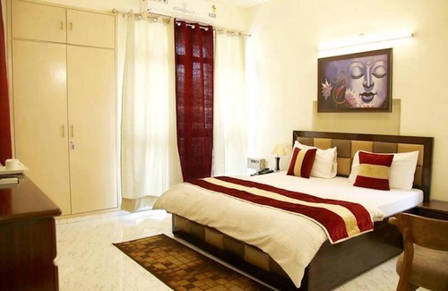 South Extension House | Maplewood Guest House, Neeti Bagh, New Delhiit is a Boutiqu Guest House - Room 5