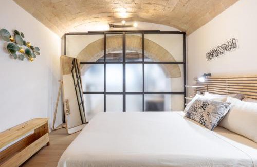 Ferro di Cavallo Apartment | MaRì Studio Flat - Posto auto e Metro - ItalyWeGo