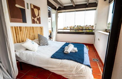 Casares del Mar Apartment | Mar y Jacuzzi cerca de Estepona