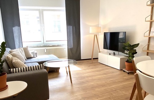 Braunschweig City Center Apartment | # MAR13.1 beautiful & bright two room apartment at Dankwarderode Castle / town hall