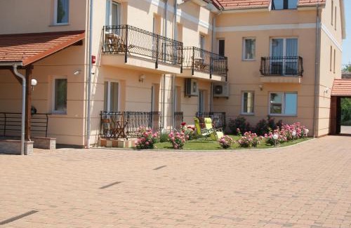 Sarvar Apartment | Mara Apartman