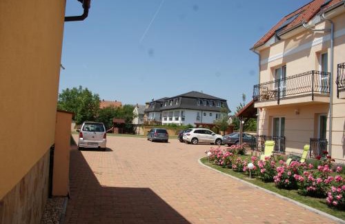 Sarvar Apartment | Mara Apartman
