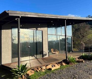 Sao Bento do Sapucai Ski Chalet | Maravilhosa casa com Cachoeira