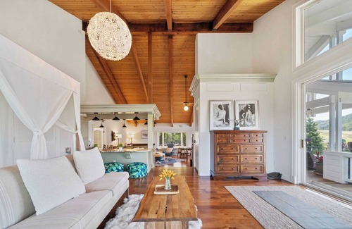 Moraga House | @ Marbella Lane - 3BR Charming Hillside Retreat