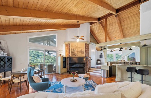 Moraga House | @ Marbella Lane - 3BR Charming Hillside Retreat