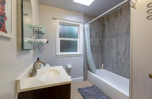 Redwood City Apartment | @ Marbella Lane 3BR House in Downtown Redwood City