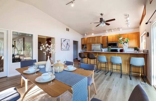 Maple Heights-Lake Desire Cottage | @ Marbella Lane - Hidden Gem on Scenic Shady Lake