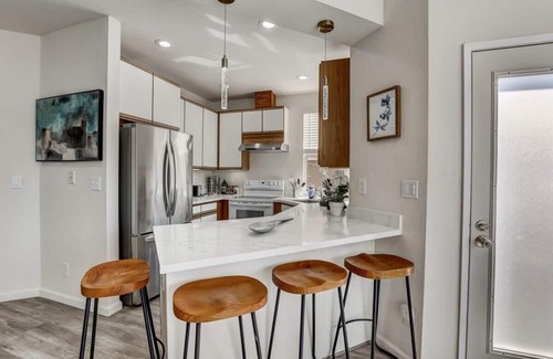 Edgemar - Pacific Manor House | @ Marbella Lane - Modern 3BR Home w/Ocean Views