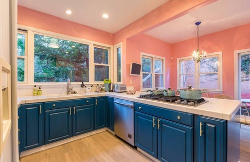 Rockaway Beach House | Marbella Lane Tuscan Villa with Hot Tub