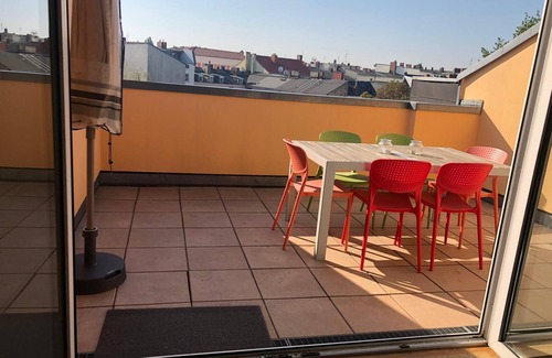 Moabit Apartment | March special 70 €/Holiday home, 78 m², 2 bedrooms, lodging for 6, 1 bathroom