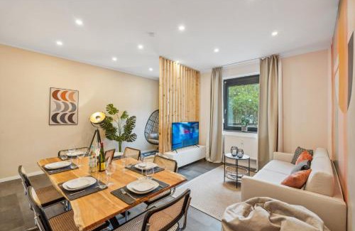 Braunschweig City Center Apartment | maremar - Design im Zentrum - 2 Schlafzimmer - Luxus Boxspringbetten - Küche - Arbeitsplätze & Highspeed WLAN - Balkon