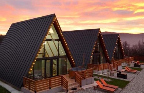 Pausesti-Maglasi Ski Chalet | Mareva House A Frame Chalet