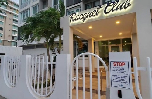 Isla Verde Apartment | Maria Beach 1BDR Oceanfront Pool Parking