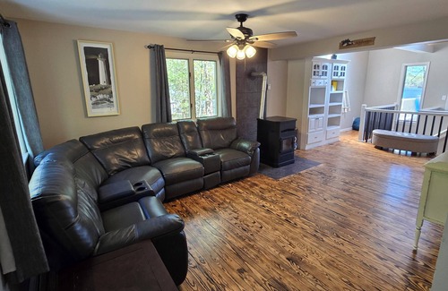 New Ipswich House | Marians Place Mountain Lake Escape!