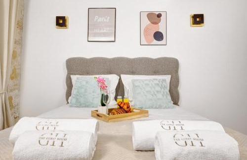 La Celle-sous-Gouzon Apartment | Marie Stuart Gem Heart of Montorgueil
