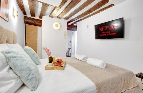 La Celle-sous-Gouzon Apartment | Marie Stuart Gem Heart of Montorgueil