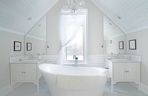 Niverville House | Marigold Cottage, a stunning prairie getaway in the beautiful Red River Valley.