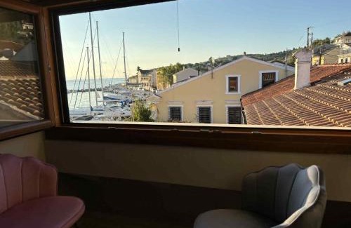 Gaios Apartment | Marilu's port mansion house