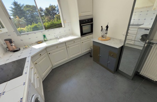 California - Pezou Apartment | Marilyn Beach - Sea view, terrace & private garage