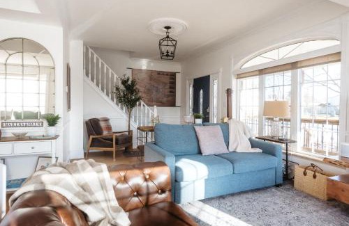 Wellington House | Marina and Main - In Ground Pool and Games Room