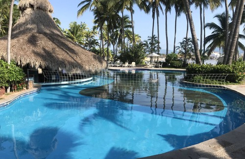 Isla Navidad Villa | Marina Villas - Grand Isla Navidad