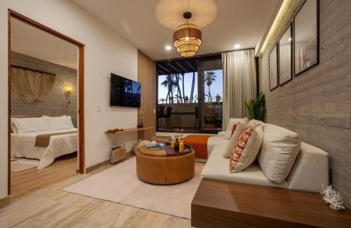 La Paz Apartment | MarinaWellmina-Sunset Pool Vibes