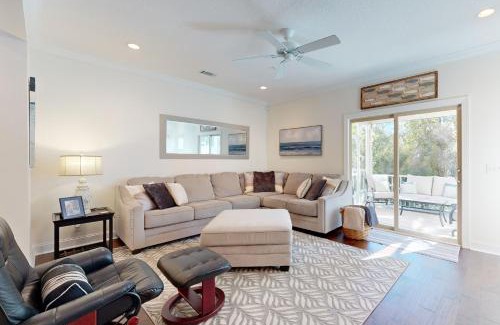 Epworth Acres House | Mariner's Landing 602