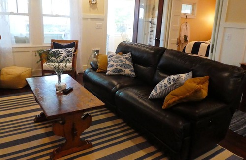 Garibaldi House | Mariner's Retreat ~ A Downtown Garibaldi Oasis
