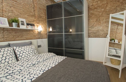 Barceloneta Apartment | Marinero design apt, beach,2BR, AC, WiFi, downtown