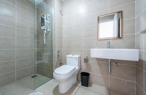 Sungai Buloh Apartment | Mario's suite direct MRT link & 50m infinity pool
