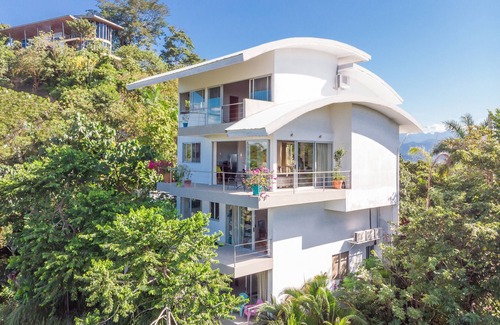 Valle Pura Vida Apartment | Mariposa: 1BR Apartment in Villa Mar y Sol - Tranquility & Wildlife!