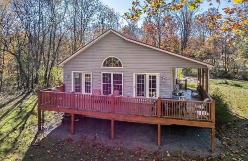 Berkeley Springs Ski Chalet | Mariposa Moon Cottage at Sleepy Creek - Wifi, Deck, Fire Pit, Creekside, View