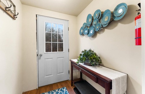 South Glens Falls Apartment | Marjories Way 2