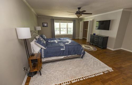 Jackson House | Mark and Faiths Lake House