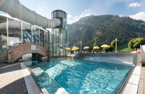 Markelo Ski Chalet | Markelo Lodge Near Trails
