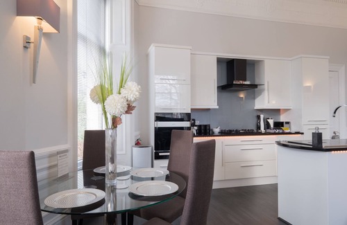 Central Aberdeen Apartment | Marks At The Manor Luxury Riverside Apartments - Sleeps up to 4, with Parking and Sky TV